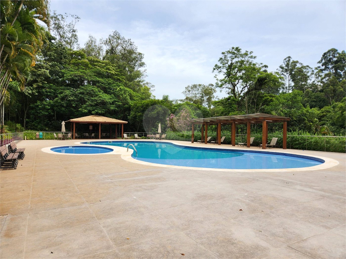 Terreno à venda no condomínio Santa Isabel I, Louveira - SP