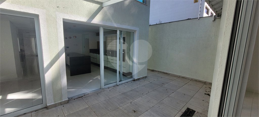 Sobrado à venda com 4 quartos, sendo 2 suítes, em Vila Irmãos Arnoni, São Paulo, SP