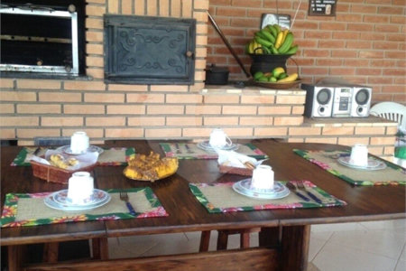 Casa à venda com 3 quartos, sendo 1 suíte,  no condomínio Vista Alegre, Bom Jesus dos Perdões - SP