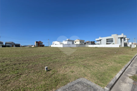 Terreno à venda em Ogiva, Cabo Frio, RJ