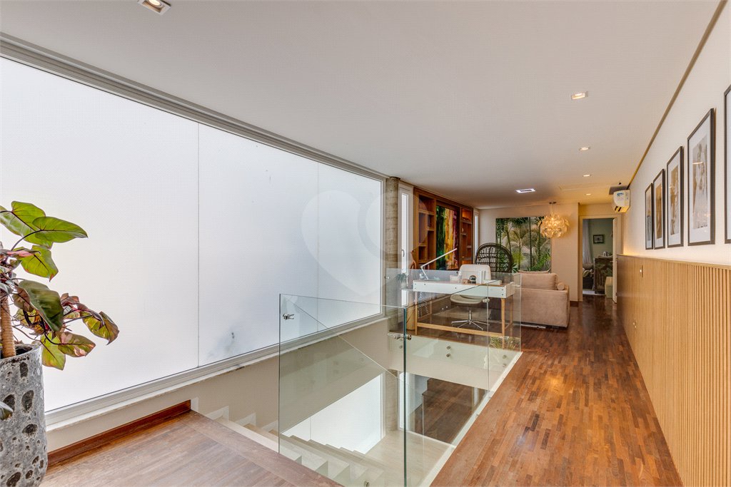 Casa à venda com 4 suítes no condomínio Residencial Canumã, São Paulo - SP