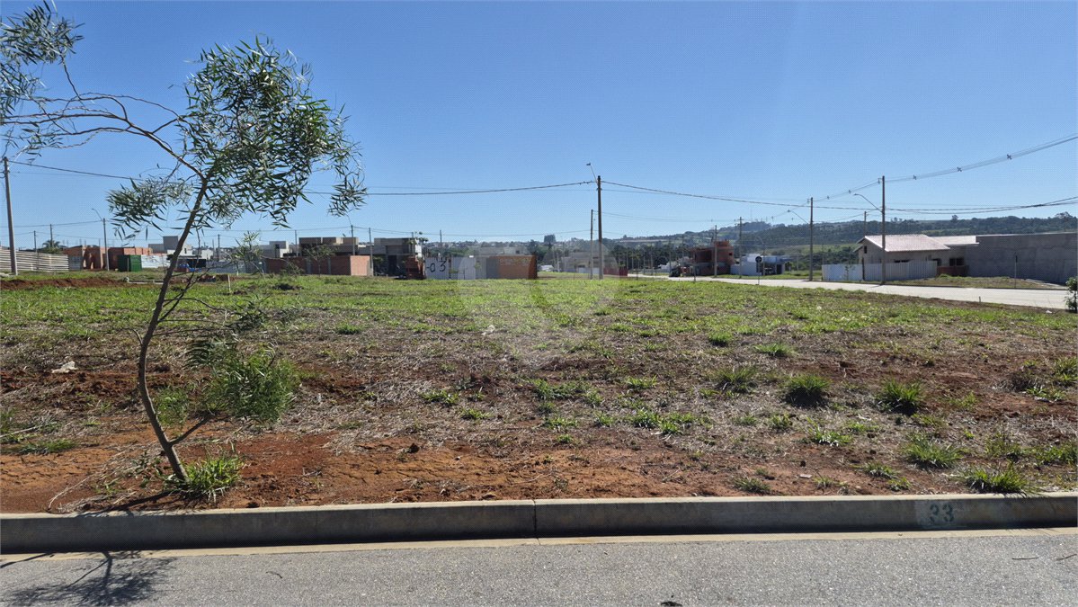 Terreno à venda em Loteamento Residencial Tivolli, Itapetininga, SP