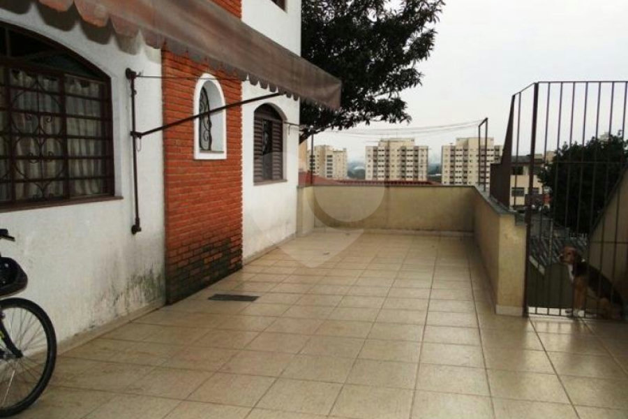 Sobrado à venda com 8 quartos, sendo 2 suítes, em Santana, São Paulo, SP