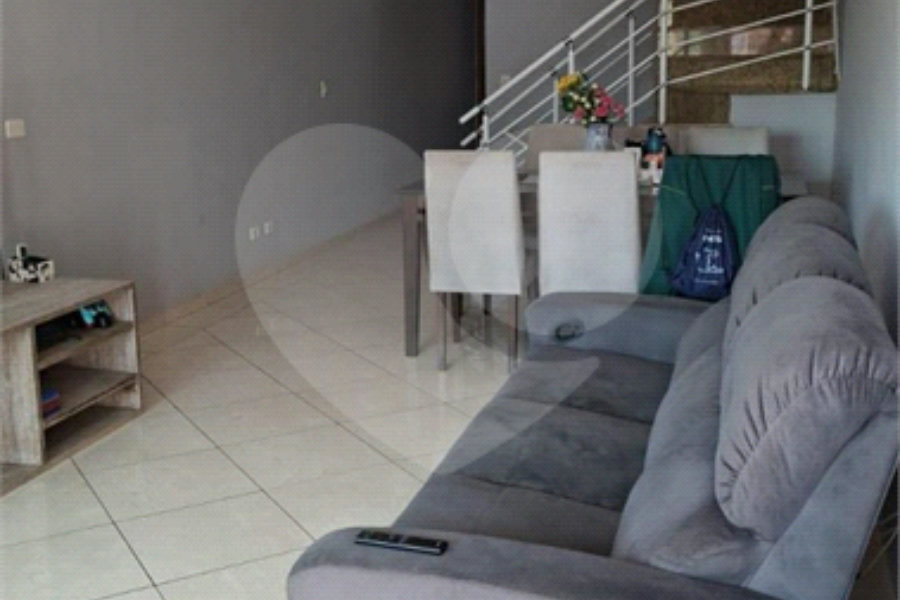 Sobrado à venda com 3 quartos, sendo 1 suíte, em Vila Gustavo, São Paulo, SP