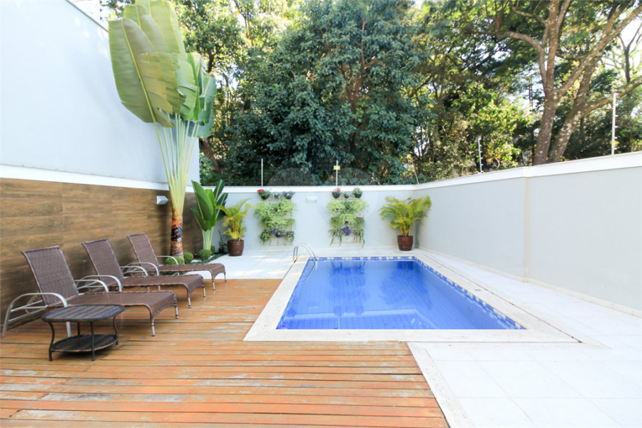 Sobrado à venda com 4 suítes em Jardim Floresta, São Paulo, SP