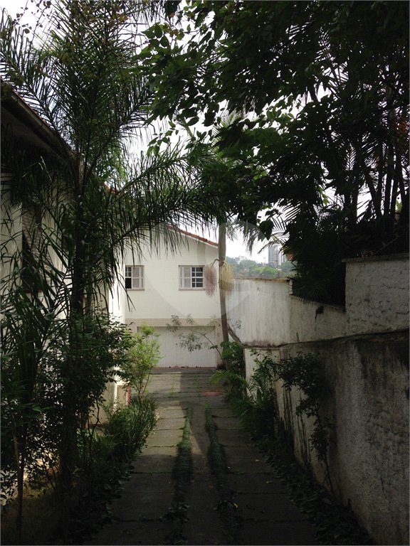 Casa à venda com 4 quartos, sendo 1 suíte,  em Jardim Petrópolis, São Paulo, SP