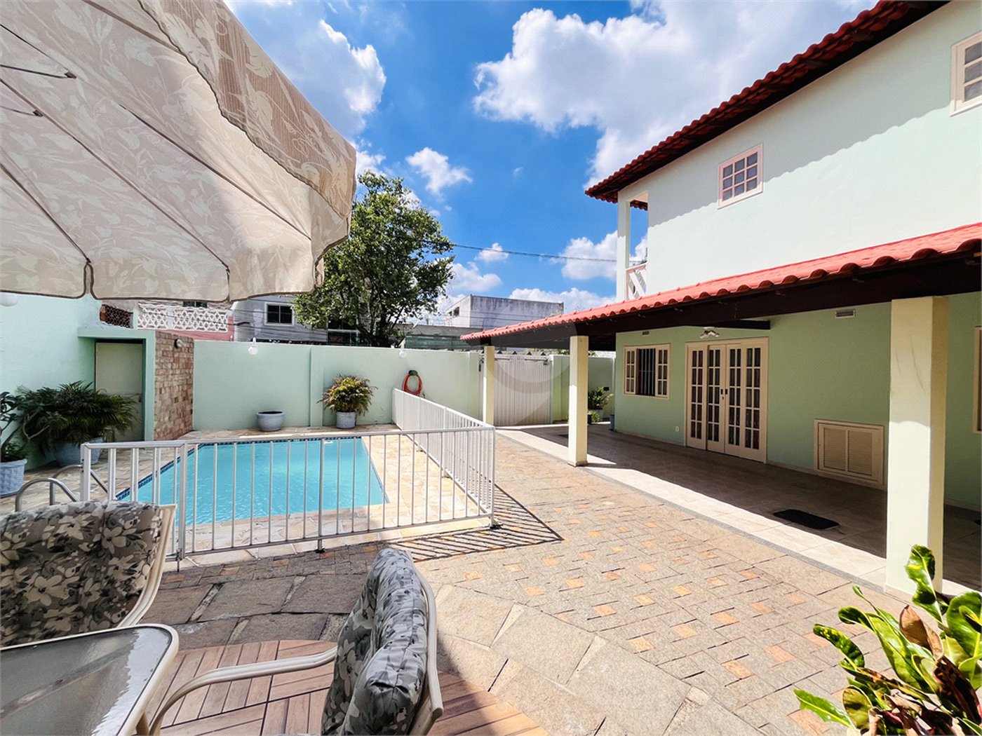 Casa à venda com 3 quartos, sendo 1 suíte, em Campo Grande, Rio de Janeiro, RJ