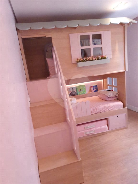 Apartamento à venda com 4 quartos, sendo 2 suítes,  em Vila Anastácio, São Paulo, SP