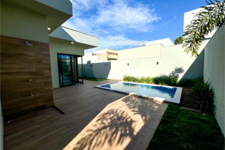 Casa à venda com 3 suítes em Parque Das Mangueiras, Três Lagoas, MS
