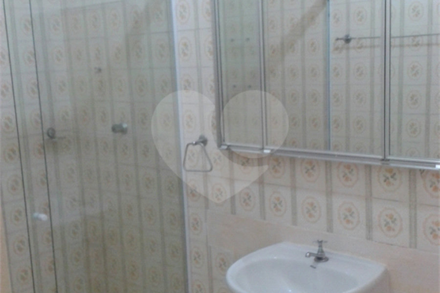 Sobrado à venda com 4 quartos em Santana, São Paulo, SP