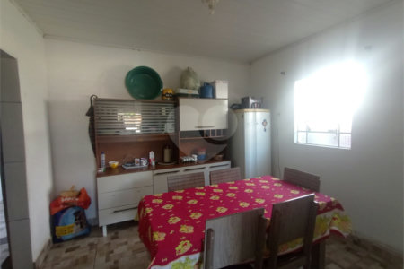 Casa à venda com 2 quartos em Vila Santana, Itapetininga, SP