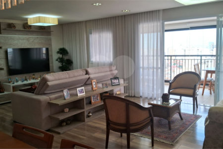 Apartamento à venda com 3 suítes em Santa Teresinha, São Paulo, SP