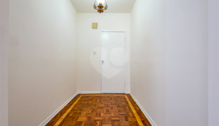 Apartamento à venda com 3 quartos, sendo 1 suíte,  em Pinheiros, São Paulo, SP