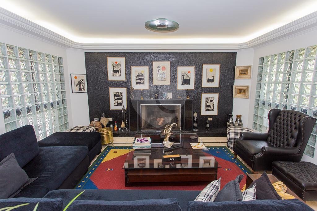 Apartamento para alugar com 5 quartos, sendo 3 suítes, em Alto de Pinheiros, São Paulo, SP