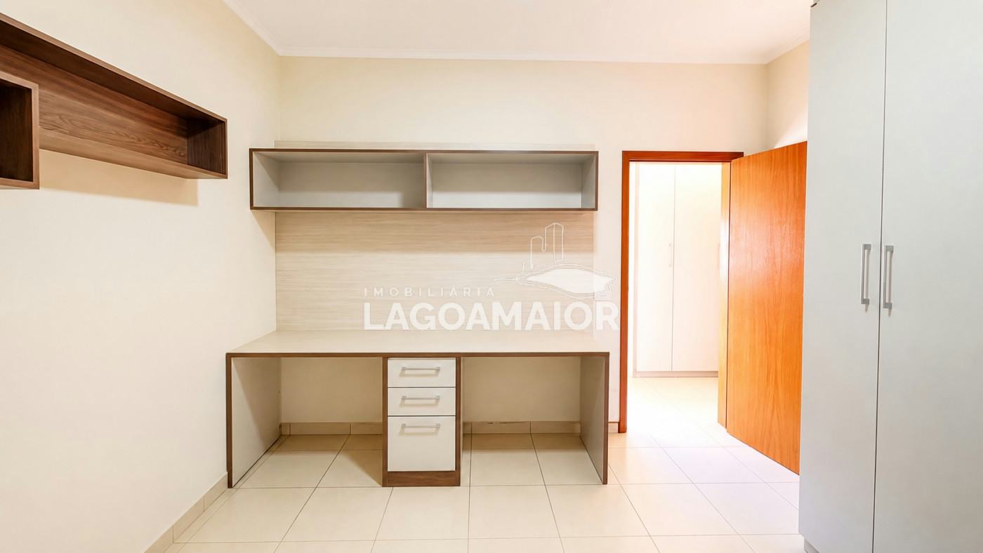 Casa à venda com 3 quartos, sendo 1 suíte, no condomínio Portal das Àguas, Três Lagoas - MS