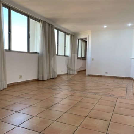 Apartamento à venda com 3 quartos, sendo 1 suíte, em Alto da Boa Vista, São Paulo, SP