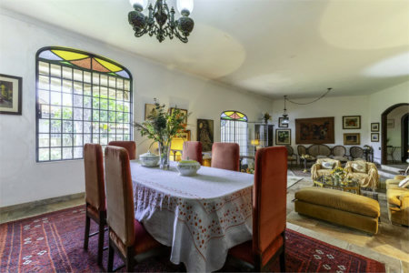 Casa à venda com 4 quartos, sendo 2 suítes, em Jardim Leonor, São Paulo, SP