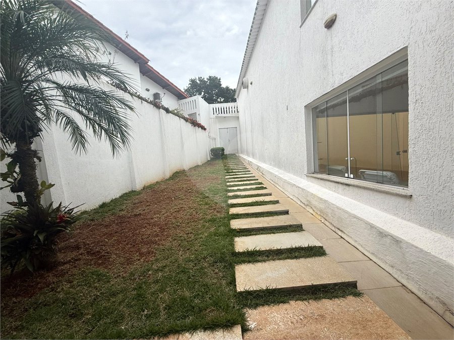 Terreno à venda com 1 quarto em Jardim Leonor Mendes de Barros, São Paulo, SP
