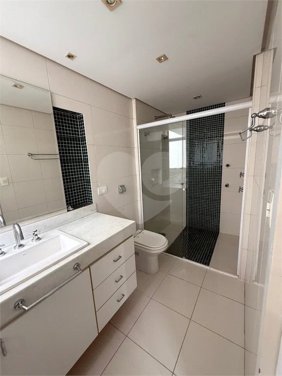 Triplex à venda ou para alugar com 3 suítes em Vila Suzana, São Paulo, SP