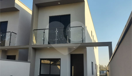 Sobrado à venda com 3 suítes,  em Jardim Planalto, Arujá, SP