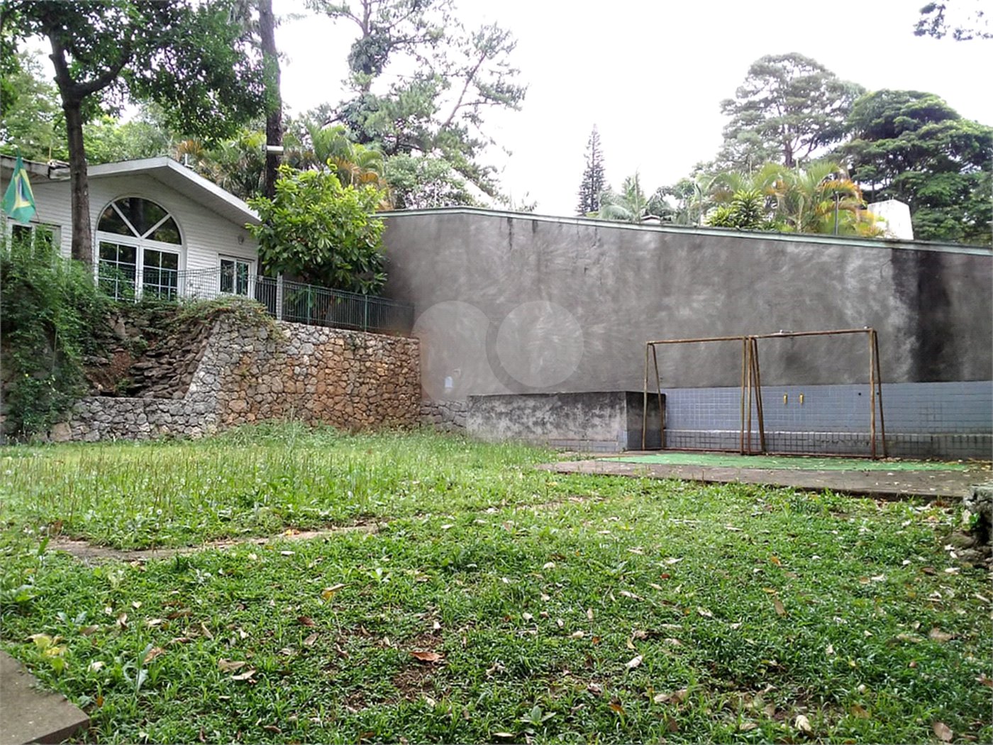 Sobrado à venda com 4 quartos, sendo 1 suíte, em Jardim Floresta, São Paulo, SP