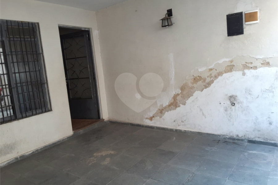 Casa à venda com 3 quartos, sendo 1 suíte, no condomínio Sem Nome, São Paulo - SP