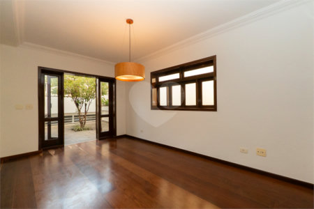Casa de Vila à venda com 3 quartos, sendo 1 suíte, em Planalto Paulista, São Paulo, SP