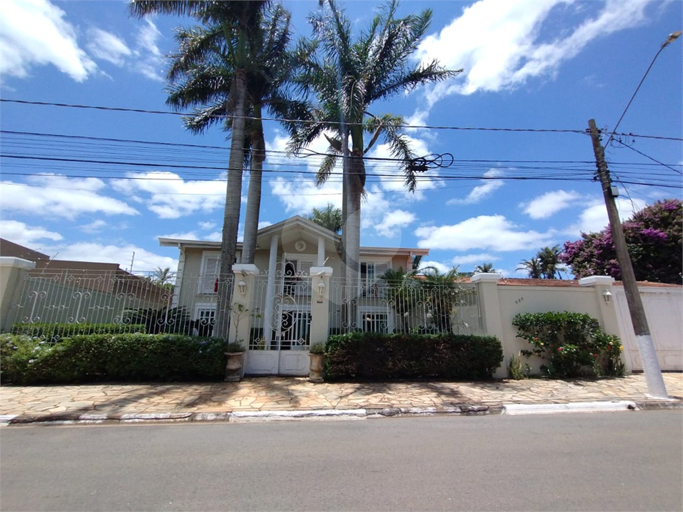 Casa à venda com 5 suítes em Jardim Colombo, Itapetininga, SP