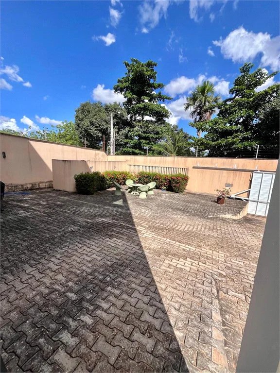 Casa à venda com 6 quartos, sendo 1 suíte,  no Centro, Balsas, MA