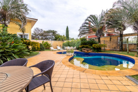 Casa à venda com 5 quartos, sendo 4 suítes, no condomínio Residencial Tivoli Park, Sorocaba - SP