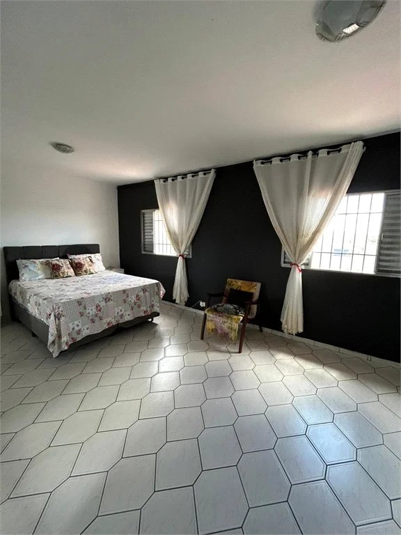 Casa à venda com 3 quartos, sendo 1 suíte,  em Jardim Capão Redondo, São Paulo, SP