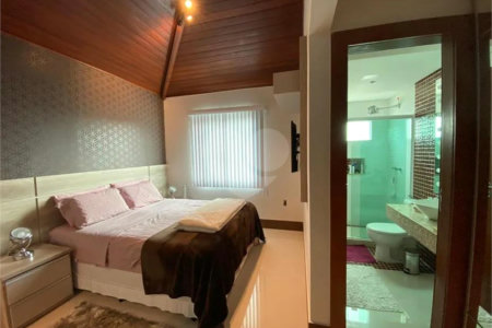 Casa à venda com 4 quartos, sendo 3 suítes,  em Praia Rasa, Armação dos Búzios, RJ