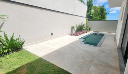 Casa à venda com 3 suítes no condomínio Terras de São Francisco, Vinhedo - SP