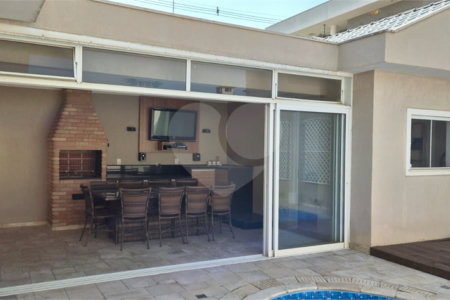 Casa à venda com 5 quartos, sendo 4 suítes, no condomínio Residencial Vilazul, Sorocaba - SP