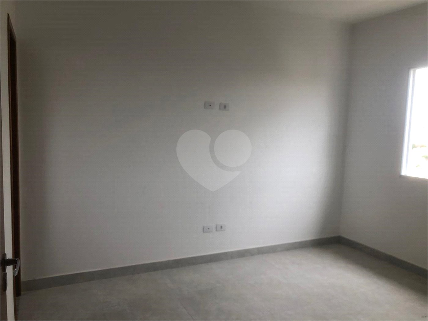Casa à venda com 3 quartos, sendo 1 suíte, no condomínio Cond Batinga, São Paulo - SP