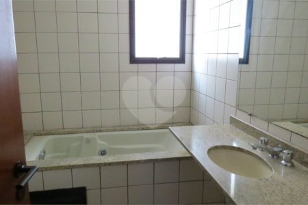 Apartamento à venda com 4 quartos, sendo 2 suítes,  em Cambuí, Campinas, SP