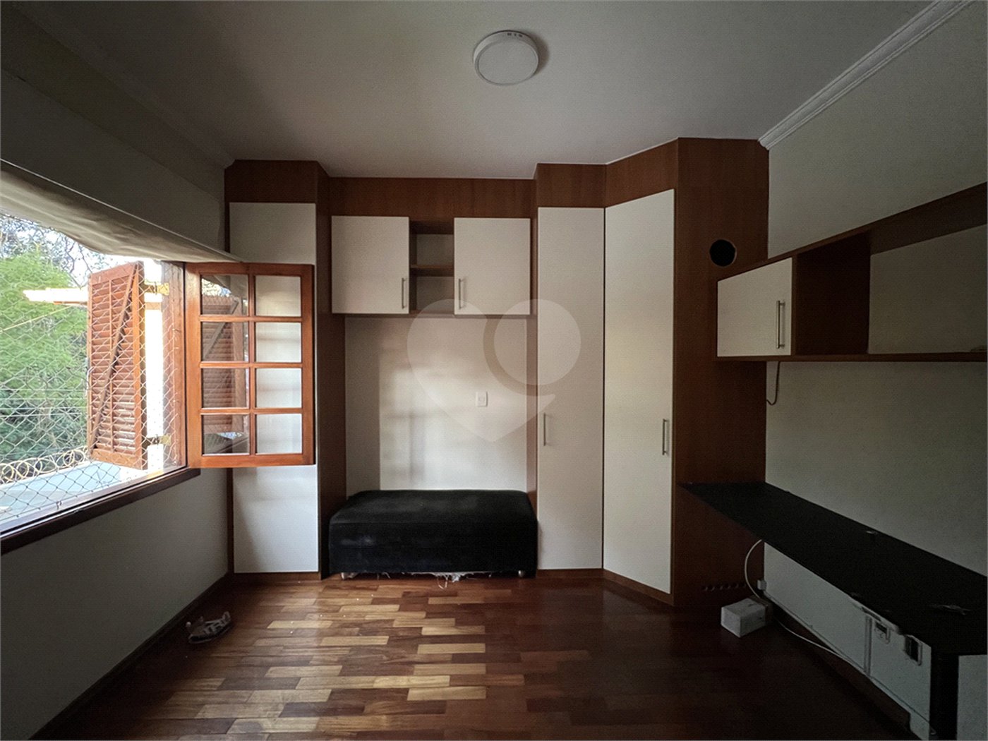 CASA COM 3 QUARTOS NO CONDOMÍNIO GRAND VILLE