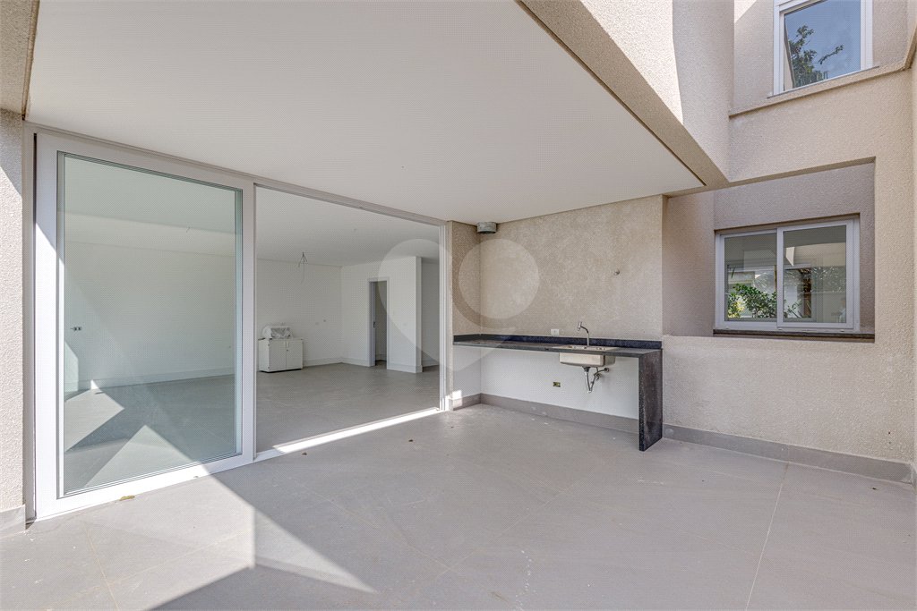 Casa à venda com 4 suítes no condomínio Vila Arese, São Paulo - SP