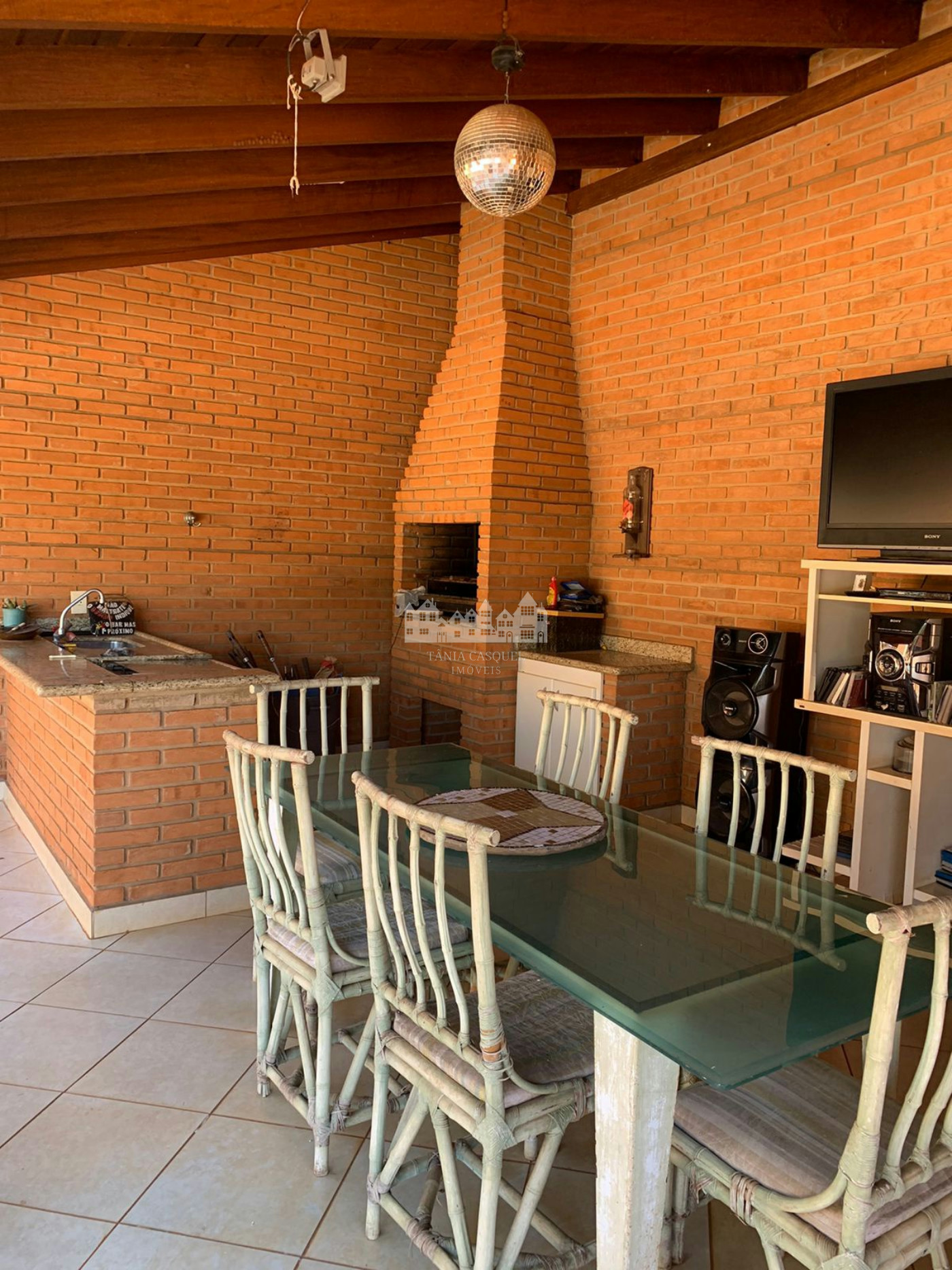 Casa à venda em Aparecida de São Manuel, São Manuel – SP, com projeto que valoriza conforto, iluminação natural e áreas de convivência.