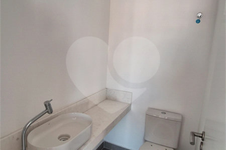 Apartamento à venda com 3 suítes em Vila Romana, São Paulo, SP