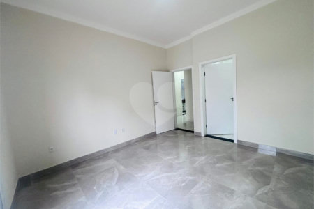 Casa à venda com 2 suítes no condomínio Horto Florestal III, Sorocaba - SP