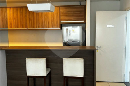 Apartamento à venda com 3 quartos, sendo 2 suítes, em Parque Reboucas, São Paulo, SP
