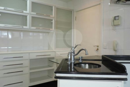 Apartamento à venda com 3 suítes em Jardim Marajoara, São Paulo, SP