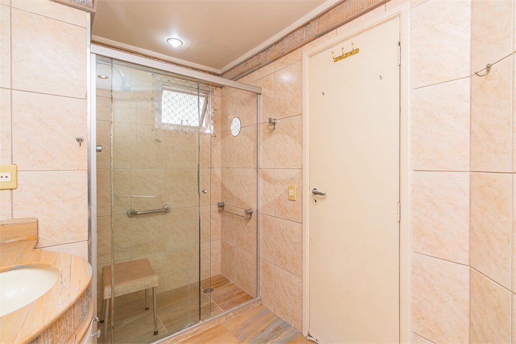 Apartamento à venda com 3 quartos, sendo 1 suíte, em Campo Belo, São Paulo, SP