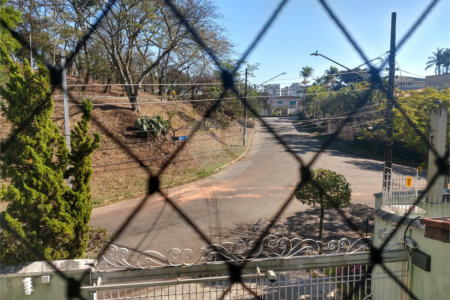 Sobrado à venda com 4 quartos, sendo 1 suíte,  em Parque dos Príncipes, São Paulo, SP