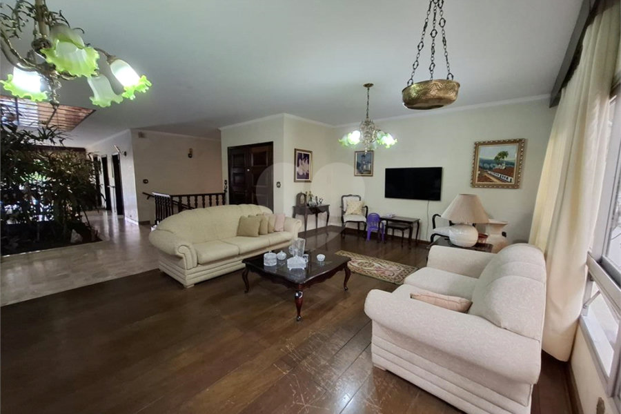 Casa à venda com 4 quartos, sendo 1 suíte, em Água Fria, São Paulo, SP