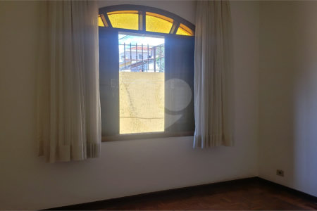 Casa Térrea à venda com 3 quartos, sendo 1 suíte,  em Campo Grande, São Paulo, SP