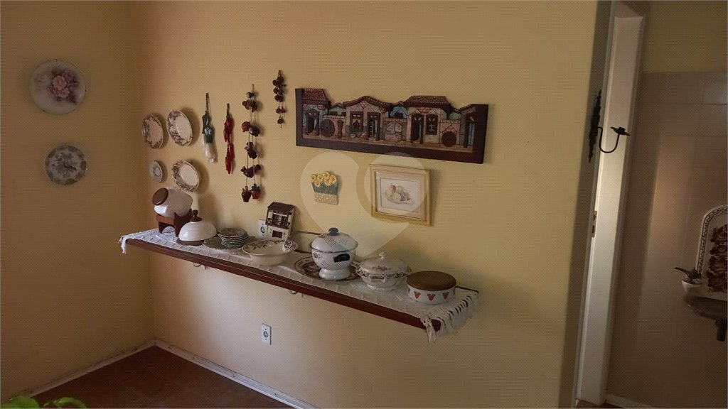 Casa à venda ou para alugar com 4 quartos, sendo 1 suíte, no Centro, Vinhedo, SP