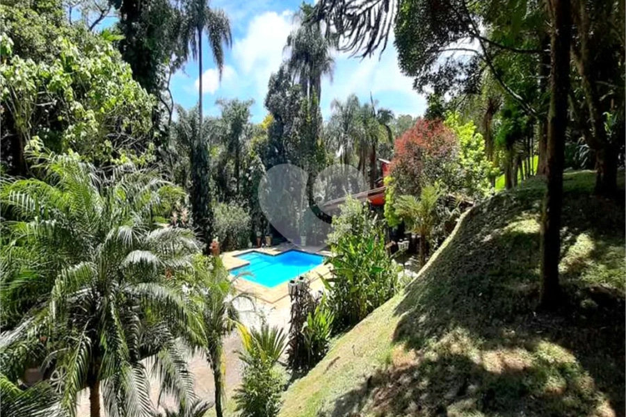 Casa Térrea à venda com 5 quartos, sendo 4 suítes, em Serra da Cantareira, Mairiporã, SP