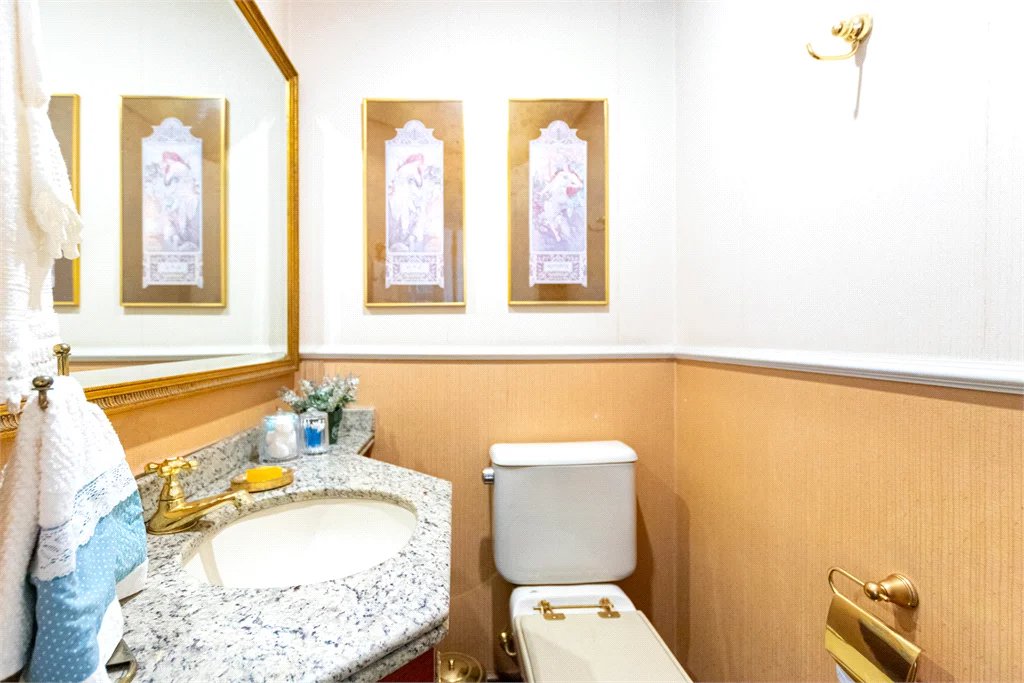 Apartamento à venda com 4 quartos, sendo 2 suítes, em Brooklin Paulista, São Paulo, SP